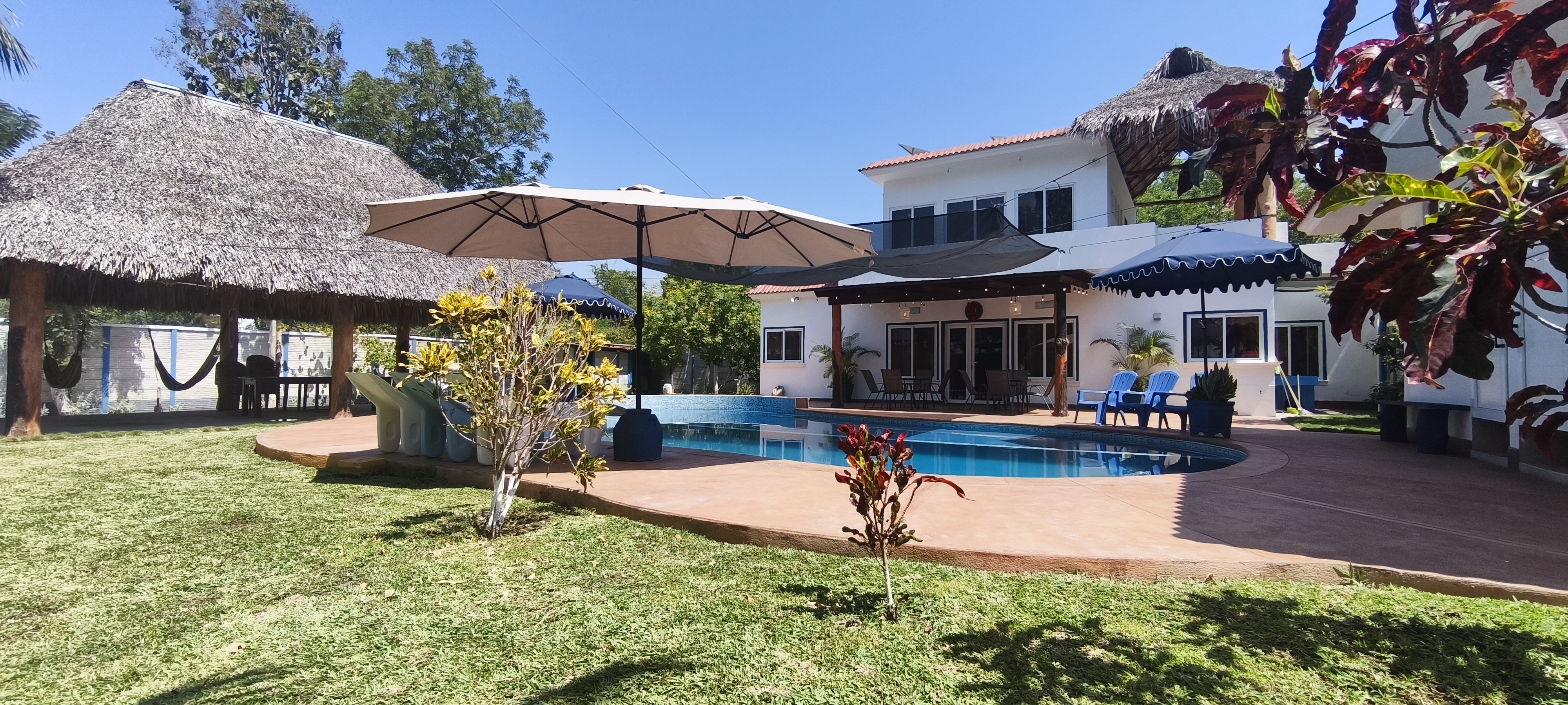 Palmeras beach house