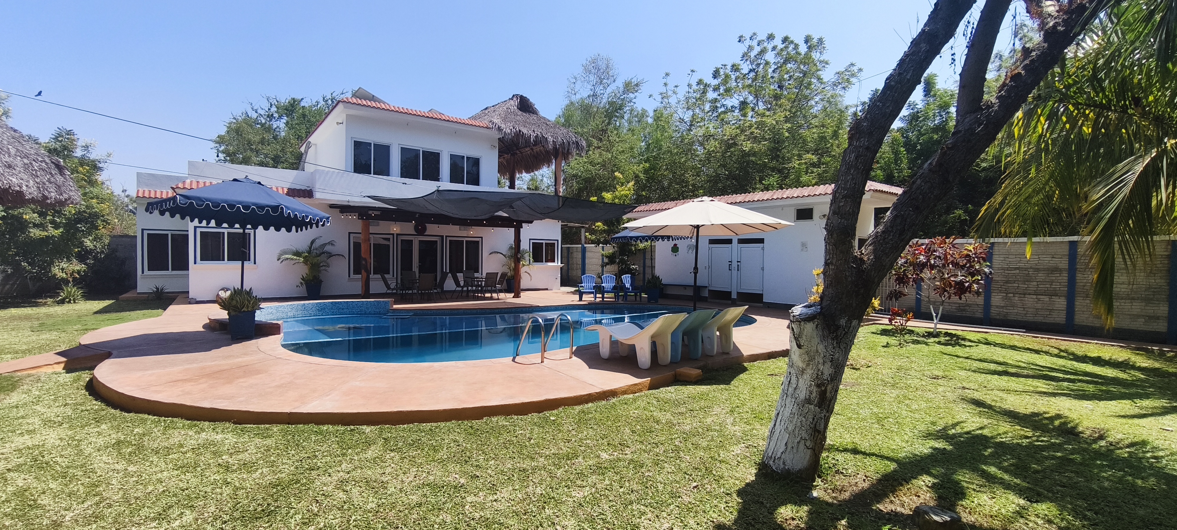 Palmeras beach house